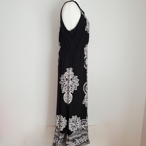 Black & White Halter Maxi Dress Size Large - Picture 5 of 9